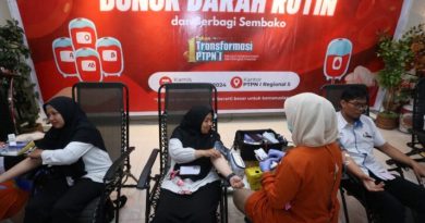 PTPN I Regional 5 Rayakan 1 Tahun Transformasi dengan Donor Darah dan Pembagian Sembako